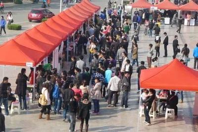为什么工厂老板宁愿给中介1000块招人,也不给工人涨200块工资?